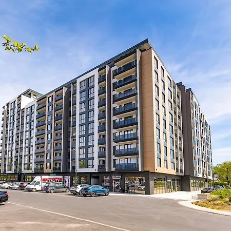 Apartment Fancy With Private Parking In New Building