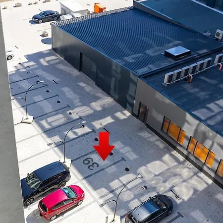 Fancy With Private Parking In New Building Apartment *