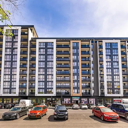 Apartment Fancy With Private Parking In New Building